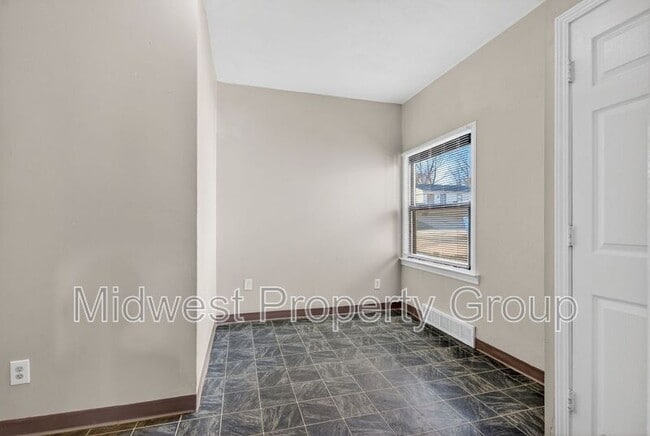 Building Photo - 5978 Laurette Ave