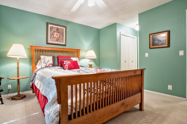 Building Photo - 16 Dulzura Ln