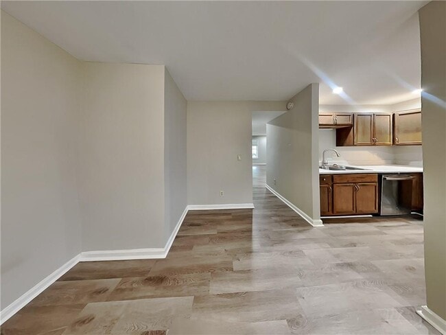 Building Photo - 1775 Whitehall Forest Ct SE