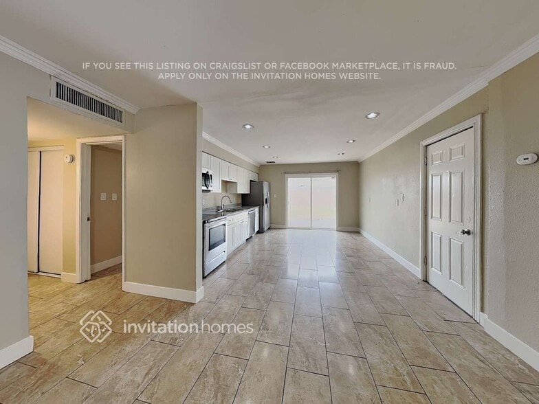 Building Photo - 3412 W Bluefield Ave