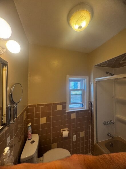 Building Photo - 208 Saint Marys Ave