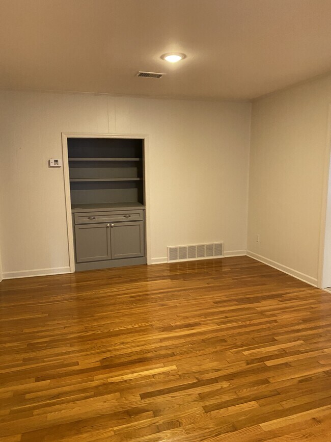 Building Photo - 1224 Merrycrest Dr