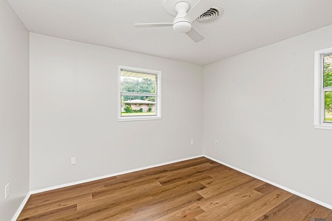 Building Photo - 8131 Sholar Dr