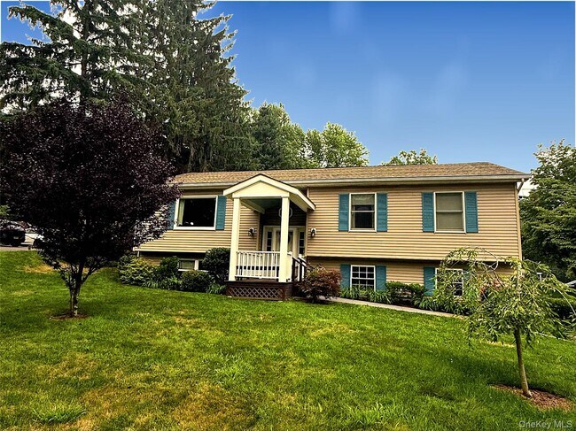 Building Photo - 40 Simmons Ln