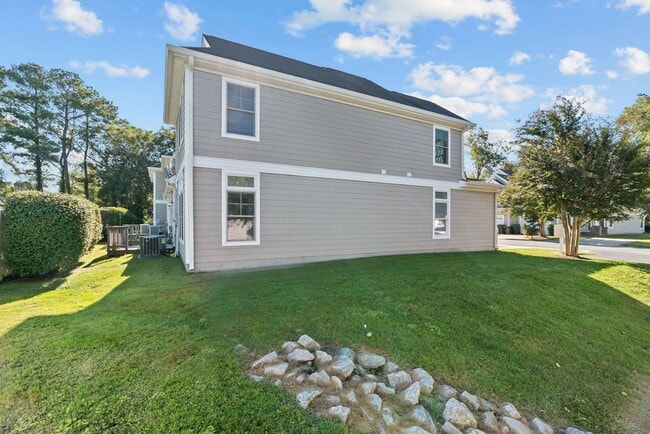 Building Photo - Norfolk Condo!