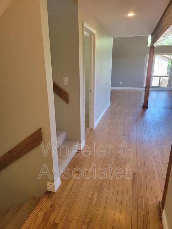 Building Photo - 1269 E 3075 N