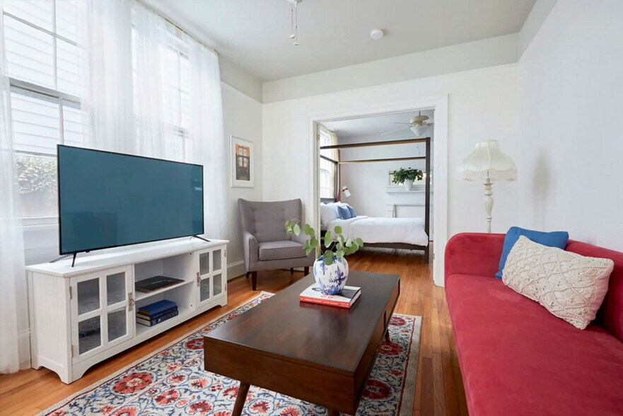 Building Photo - 2317 N Rampart St