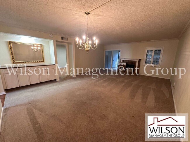 Building Photo - 17 Escondido Cir