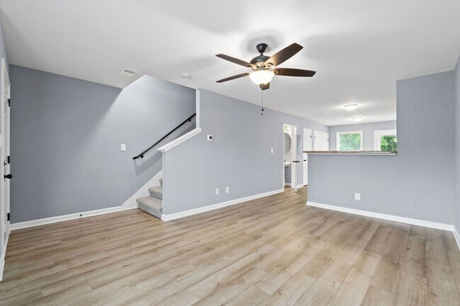 Building Photo - 288 Smithson Ln