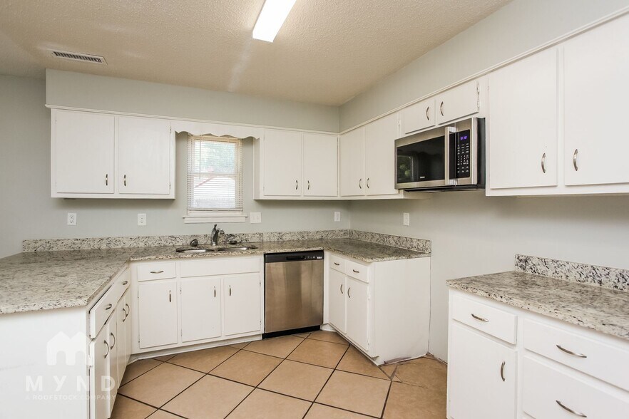 Building Photo - 3814 Silver Chalice Dr