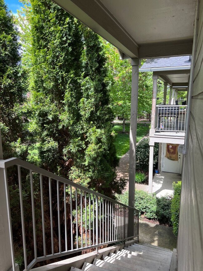 Building Photo - 3163 Juniper Ridge Dr