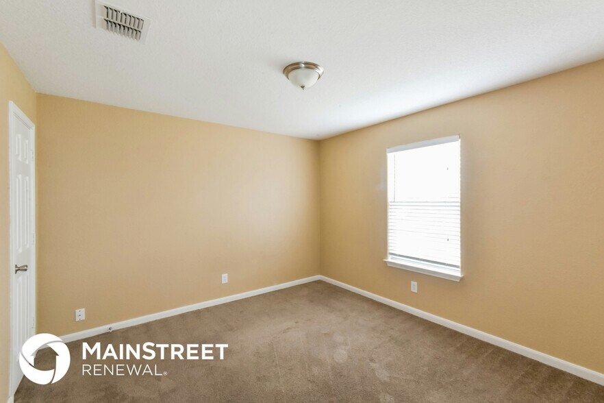 Building Photo - 5703 Fossil Canyon