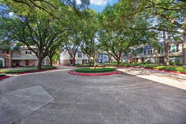 Building Photo - 836 Wax Myrtle Ln