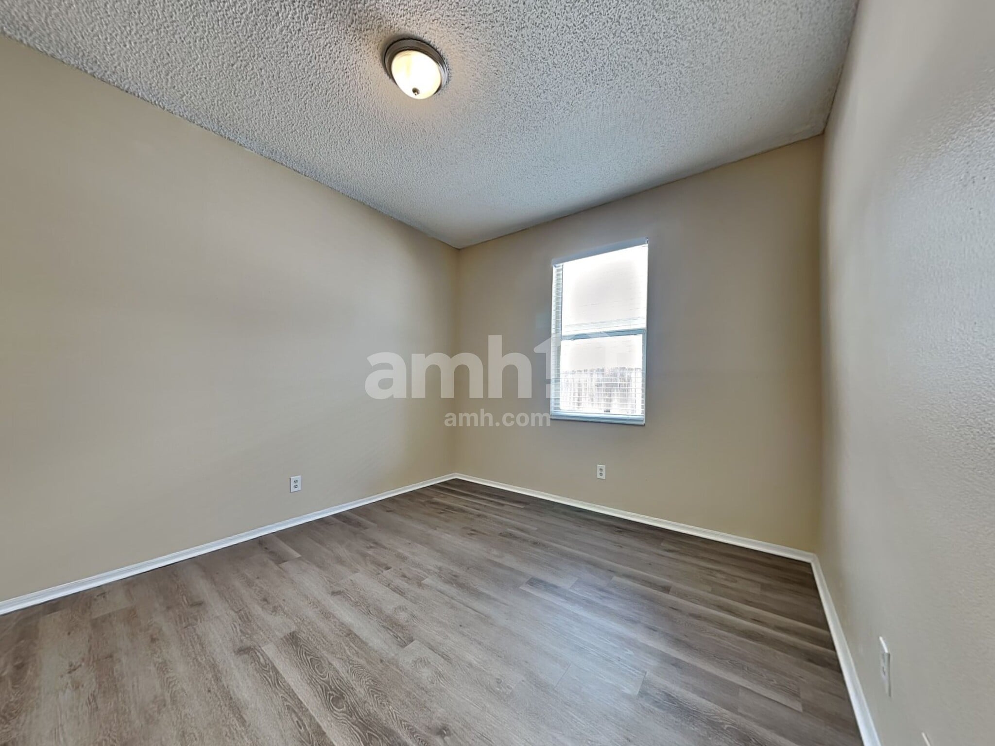 Building Photo - 451 Sand Ridge Dr