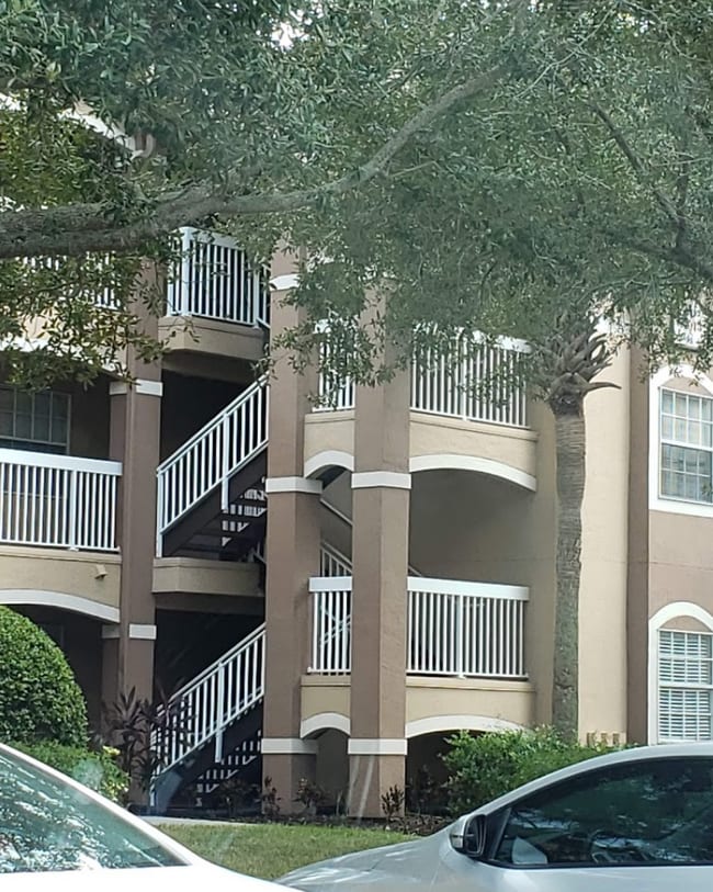 Building Photo - 14013 Fairway Island Dr