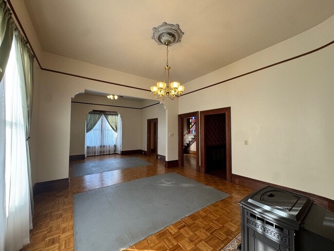 Building Photo - 801 Summer St