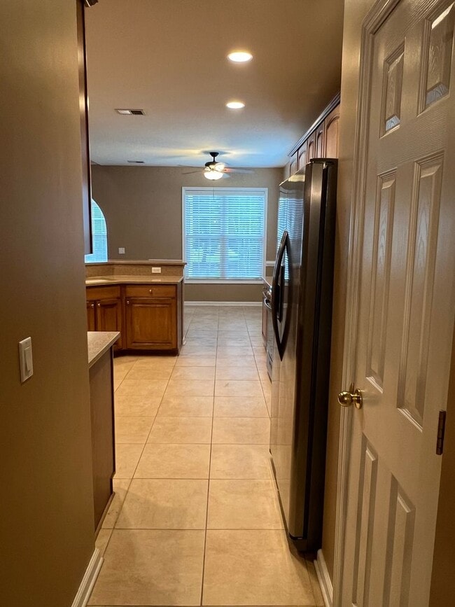 Building Photo - Nice Home in Pinecrest!