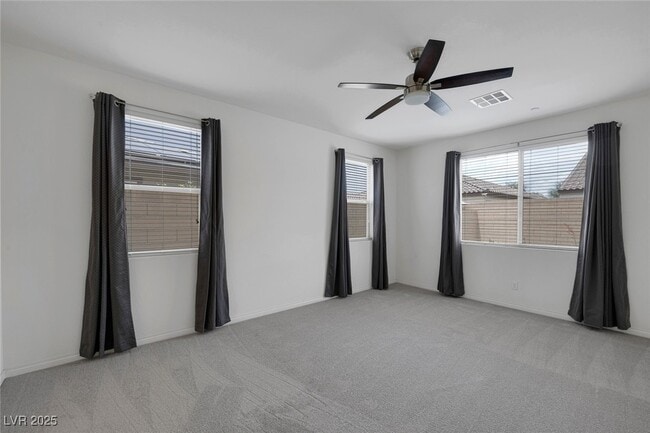Building Photo - 489 Intonation St