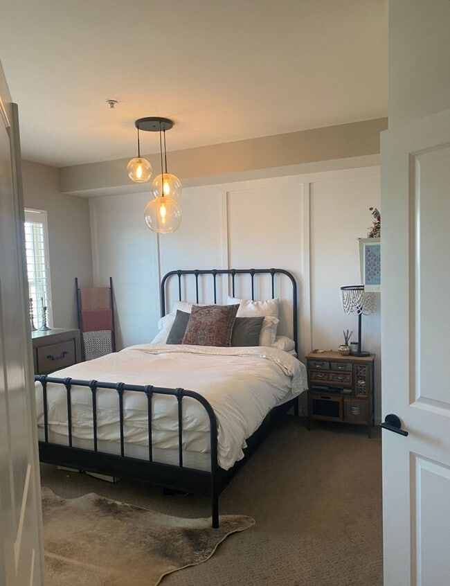 Building Photo - Charming 1BR Condo in Denver