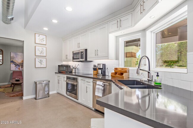 Building Photo - 4655 E Monte Way