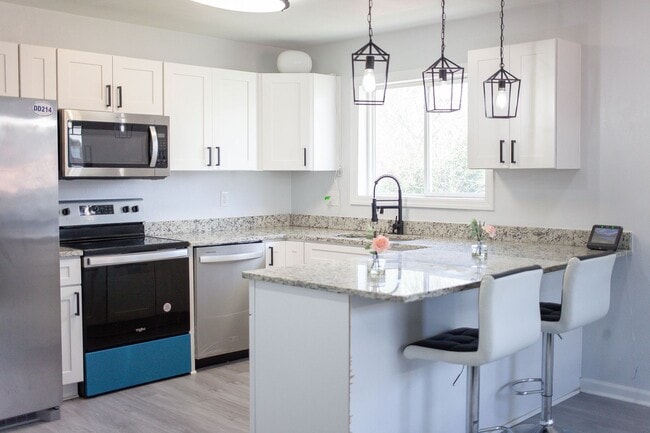 Building Photo - Beautifully Renovated 3-Bedroom Home in Hampton – Move-In Ready!