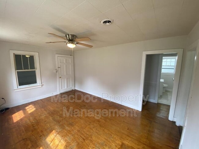 Building Photo - 309 3rd St