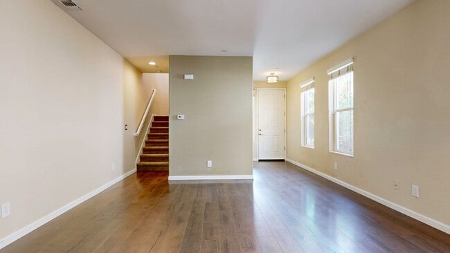 Building Photo - Coming Soon! Beautiful 3 bedroom 2.5 bath ...