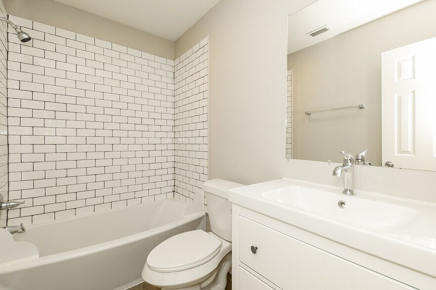 Building Photo - 14112 Cedar Post Dr