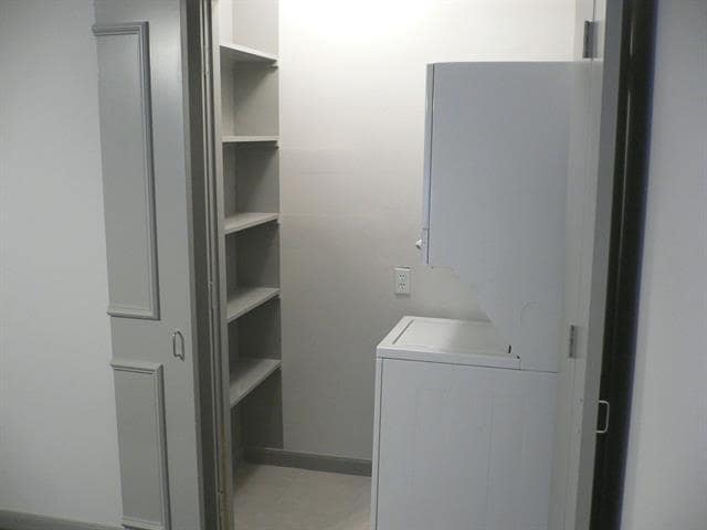 Building Photo - 9820 Park Ln Pl