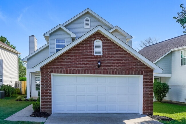 Building Photo - 903 Bexhill Ct S