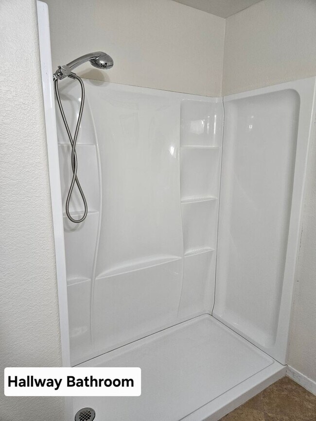 Building Photo - Mirador Estates (Lindsay & Warner) 3 bed 2 bath single level