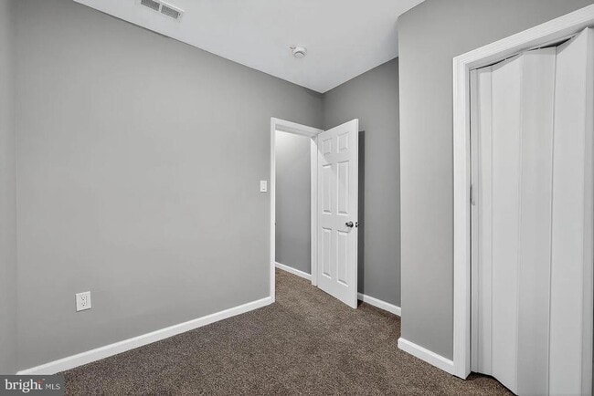 Building Photo - 1333 S Newkirk St