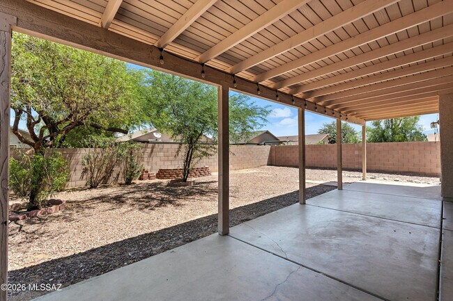 Building Photo - 7997 E Snakeroot Dr