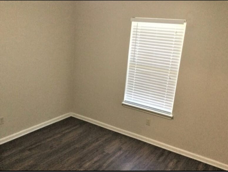 Building Photo - 4491 Cobblefield Cir E