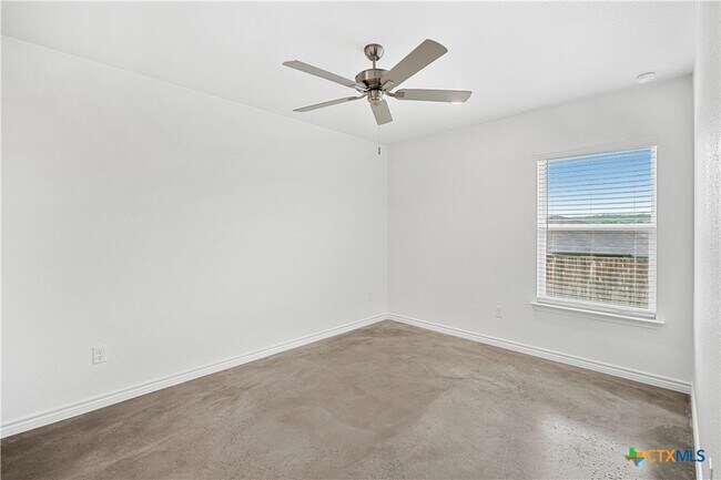 Building Photo - 1214 Concord Dr
