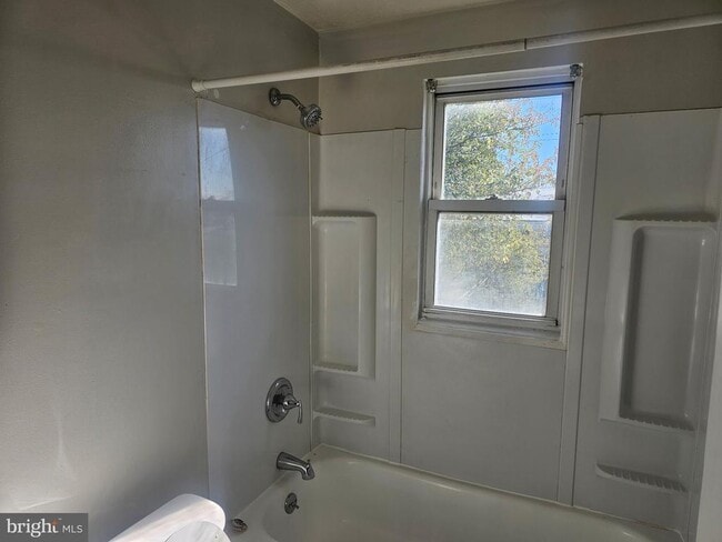 Building Photo - 7515 Lange St