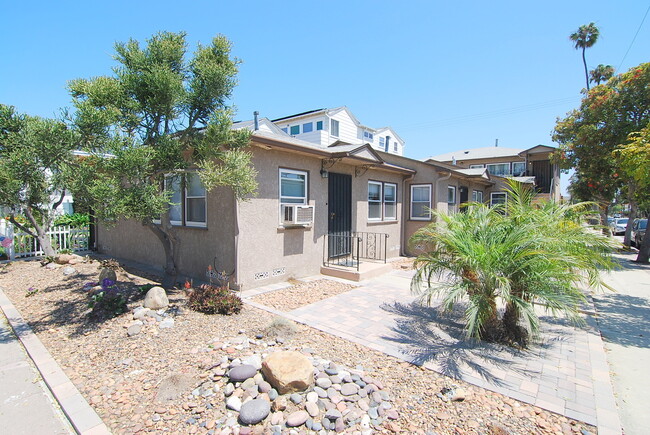 Building Photo - Lower Level 1 Bedroom Seal Beach Apartment