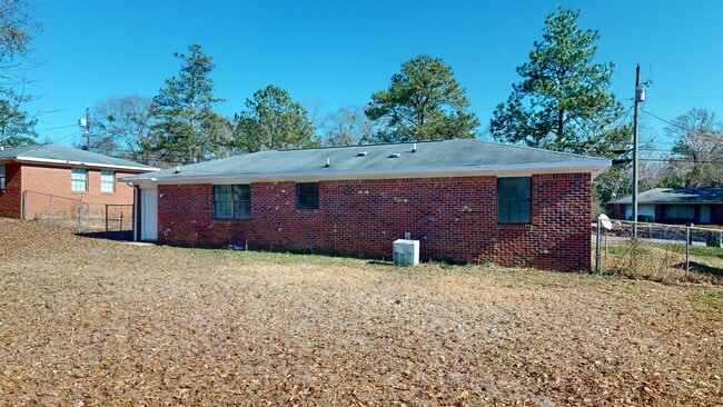 Building Photo - 125 Nann St