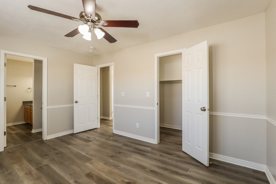 Building Photo - 4083 1100 W