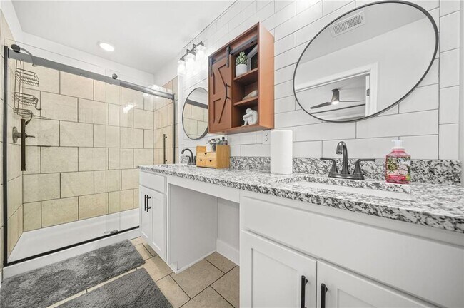 Building Photo - 967 Allegro Park