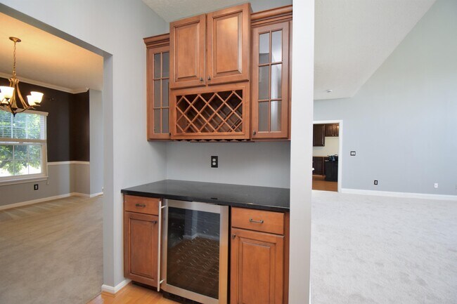 Building Photo - 5167 Elm Leaf Trail