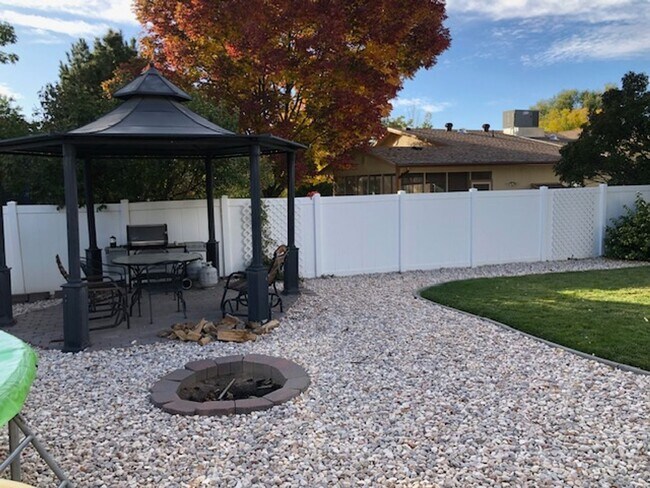 Building Photo - Don't miss this beauty in Fruita CO!