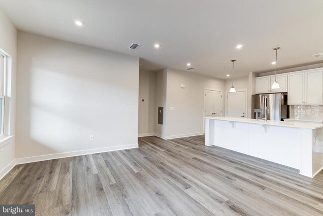 Building Photo - 46270 Mount Allen Ter