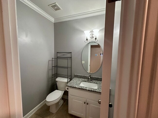 Building Photo - Available NOW -104 Planters Court
