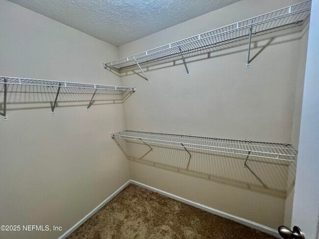Building Photo - 12598 Itani Wy