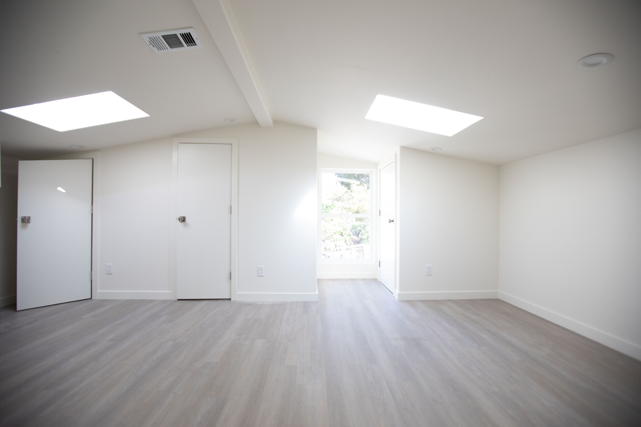 Building Photo - 1435 Gillespie St