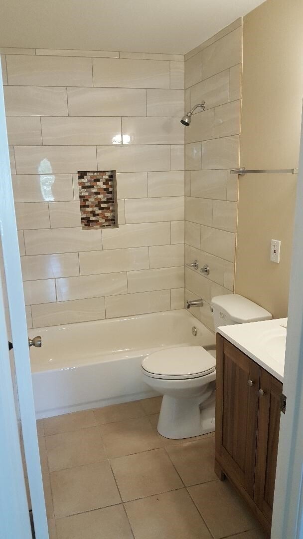 Building Photo - 3221 McCrarey Dr