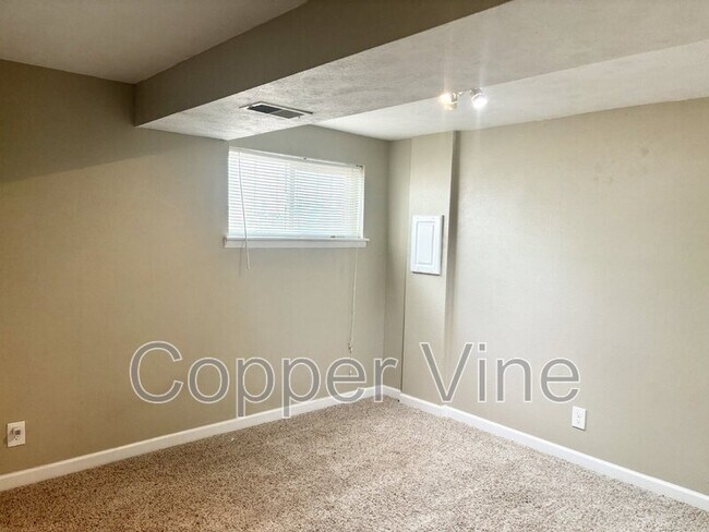 Building Photo - 9319 W 92nd Ave