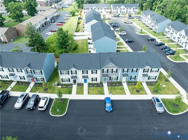 Primary Photo - 1165 Canterbury Rdg Rd