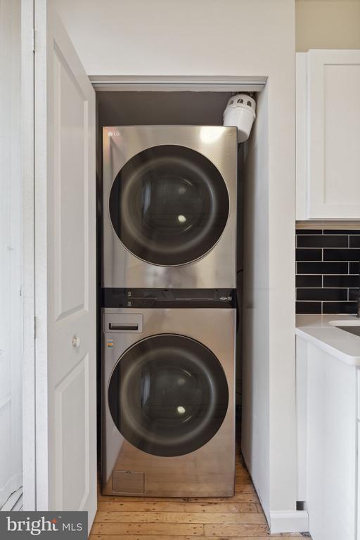 Building Photo - 131 S 18th St